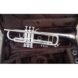 Trompette Bach Stradivarius 25/L finition argentée Trompette Bach Stradivarius 25/L finition argentée